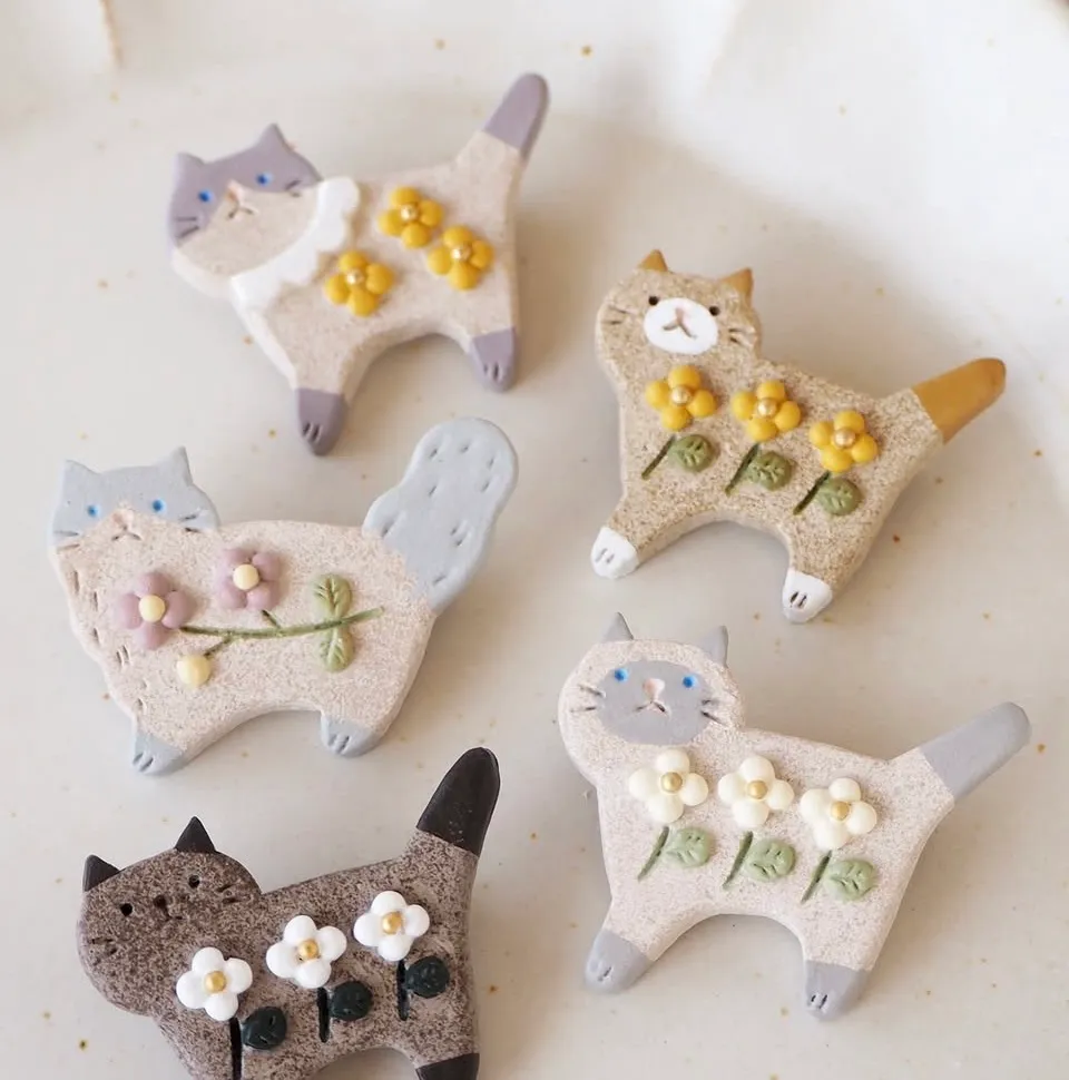 Cat Hand-painted Ceramic Brooch